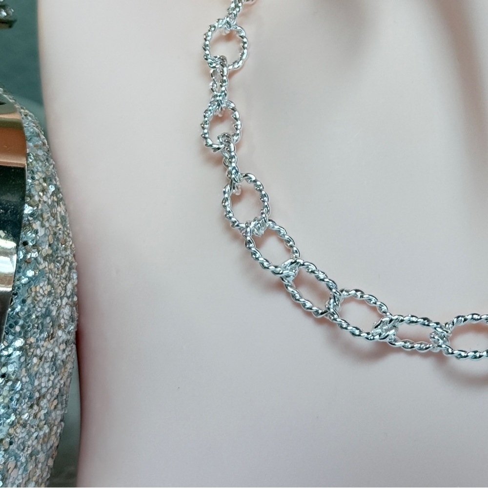 ⚜️❤️🔥 Elegant Silver Bold Chain Necklace - Picture 4 of 9